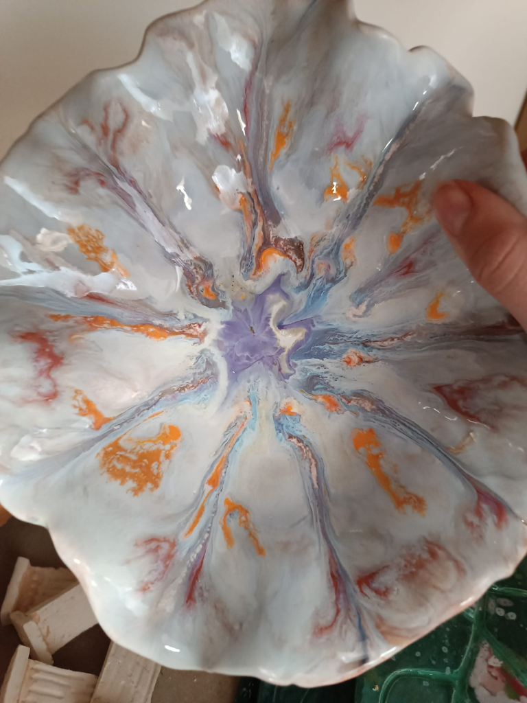 Tvoření misek s efektní glazurou