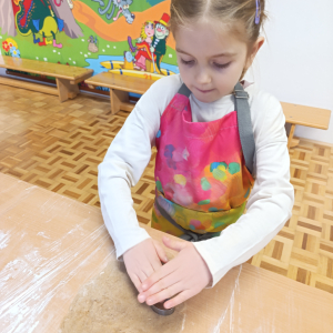 Adventní pečení perníčků